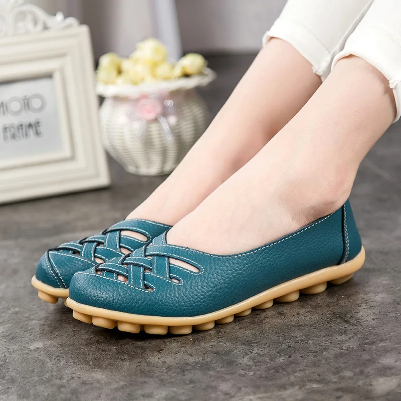 

Shoes Women Plus Size 2018 Hot Fashion Sneakers Women Casual Shoes Genuine Leather Hollow Out Ballet Flat loafers tenis feminino