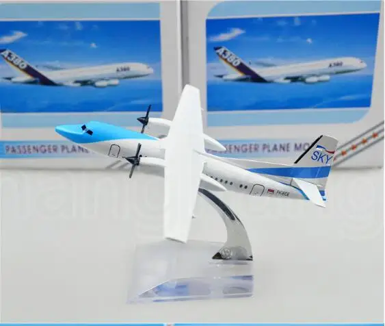 Авиационная модель авиационного самолета из металлического сплава Garuda Indonesia SKY