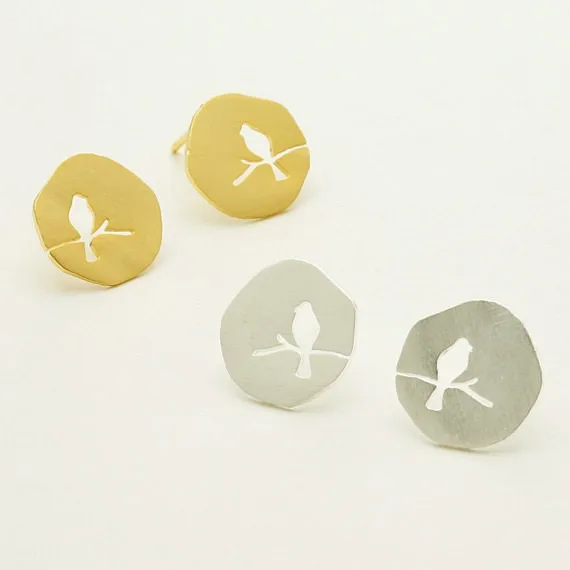 

2017 New Design Cute Mini -color Hollow Animal Bird On A Branch Studs Earrings for Women Girl Earring Jewelry Gift -S089