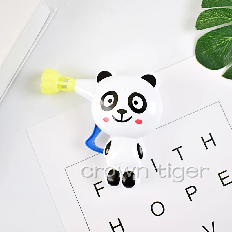 2018 Kids Soap Water blowing Bubbles Gun Cartoon Animal Model Bubble Blower Machine Toy For Kids Children Water Gun juguete Gift