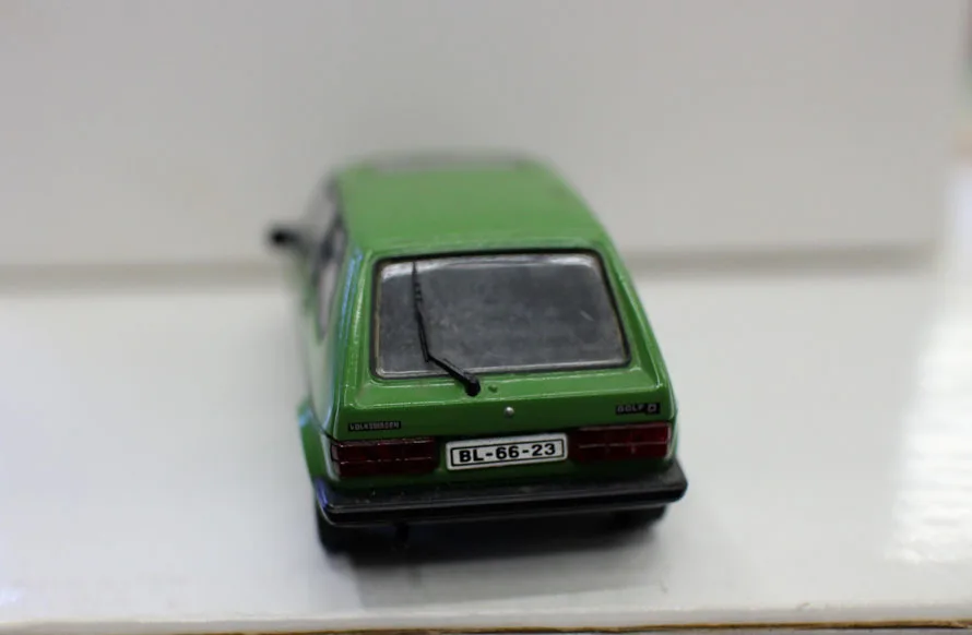 Классический 1/43 специальный Литой Сплав модель автомобиля Volkswagen GOLF I Рабочий стол дисплей Коллекция игрушек для детей