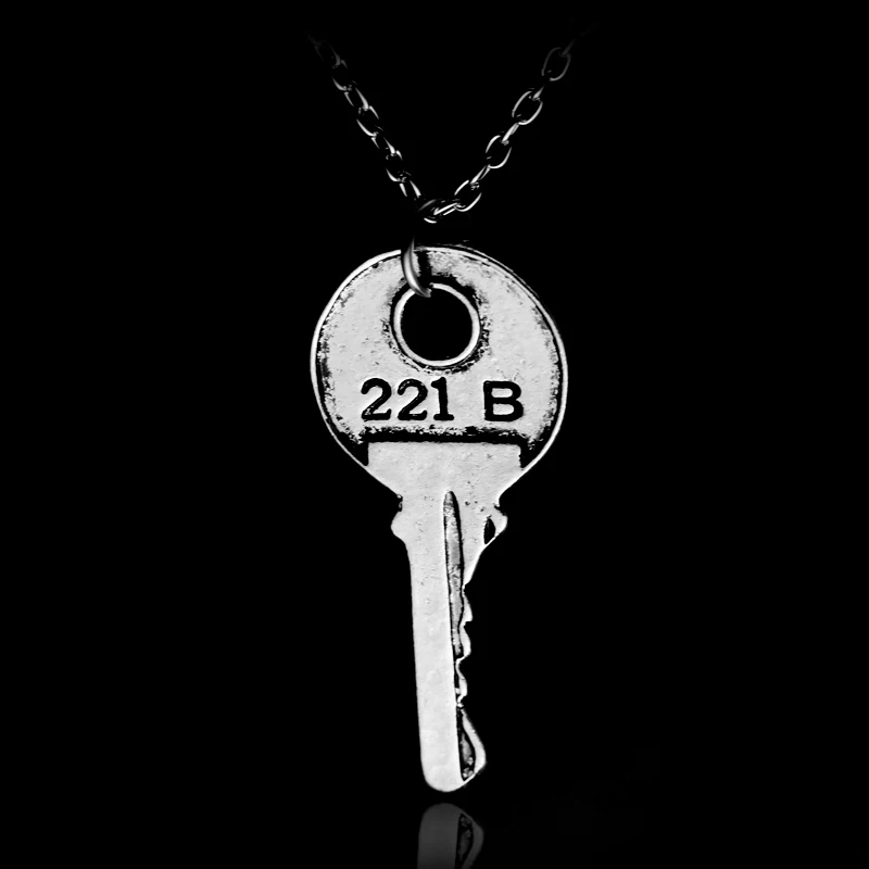 

Sherlock Holmes 221B Key Baker Street Key Necklace Vintage Antique Silver And Bronze Pendant For Men Women Movie Jewelry