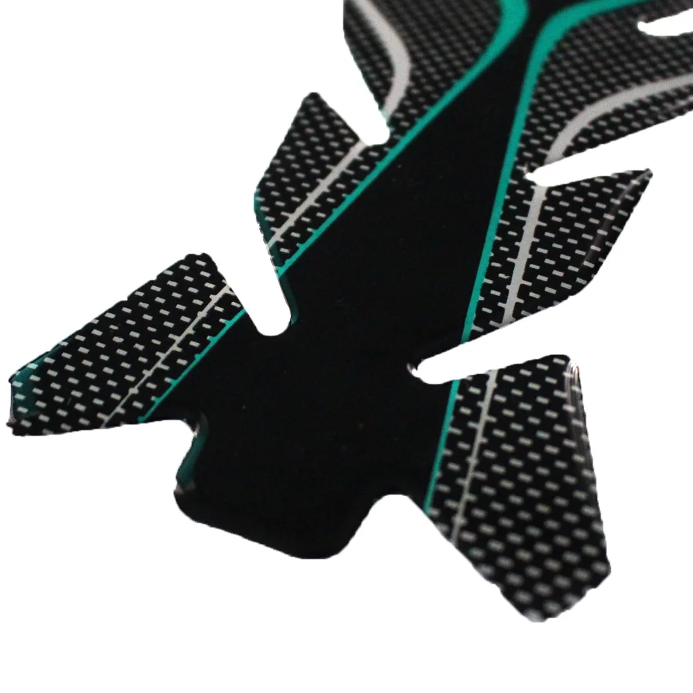 E8