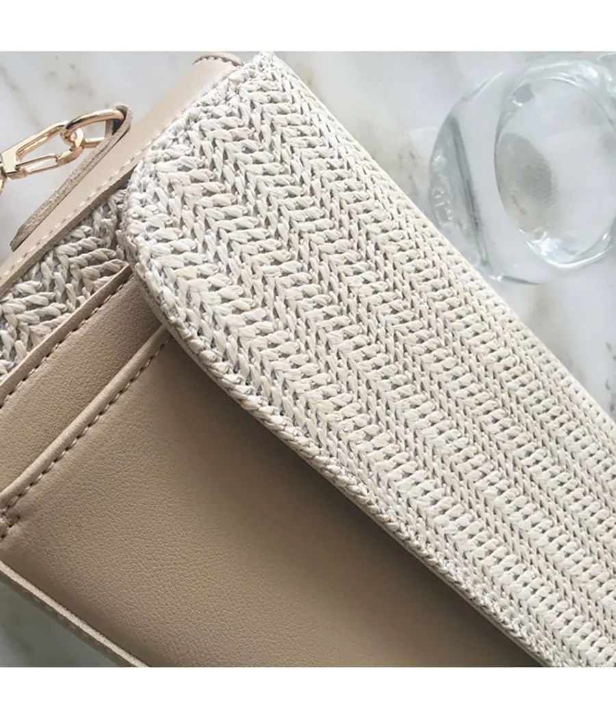 8922994742_655799248