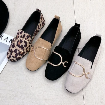 

2019 early spring new fashion rhinestone shallow mouth flat shoes wild shallow mouth comfortable women's single shoes.