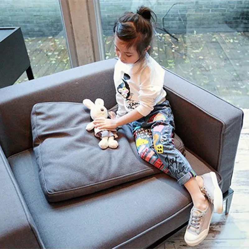 Girls Jeans 2016 New Spring Korean Children Pants Baby Girls Cartoon Graffiti Print Trousers Kids Casual Denim Pants For 2-8Y