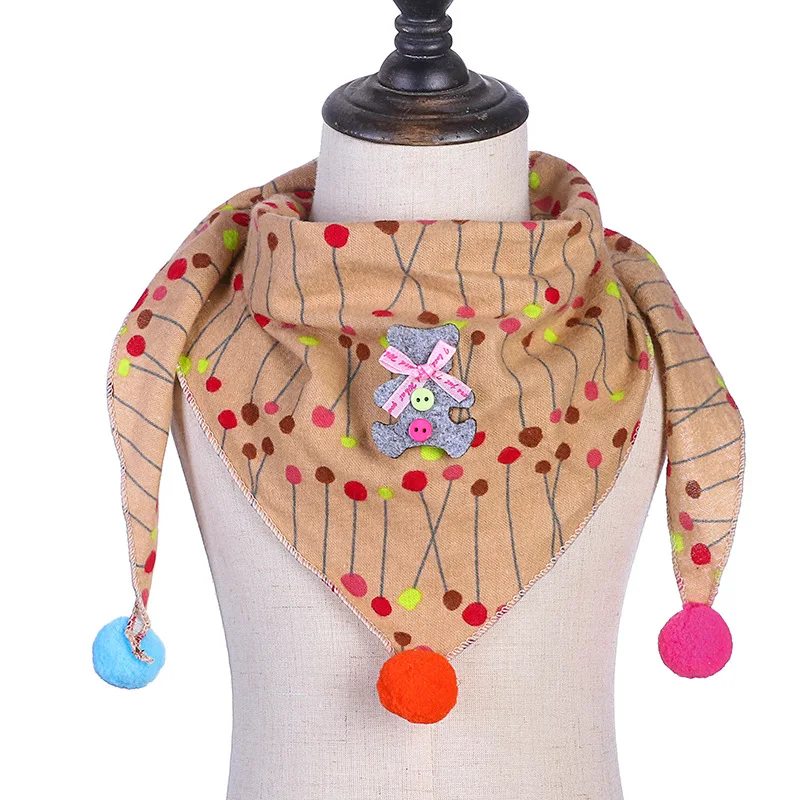 Осень-зима Детские хлопковые Треугольники шарф для девочек, для мальчиков; цветные помпоны, шарф для маленьких модный шарф воротник детская одежда с отложным воротником