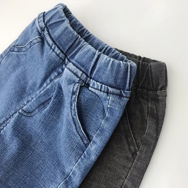 От 6 месяцев до 6 лет, модные однотонные синие, черные хлопковые повседневные джинсовые штаны для маленьких мальчиков и девочек детские джинсы на осень и зиму