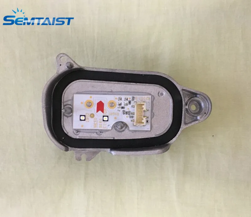 Q5 right module 8R0941476B 1_