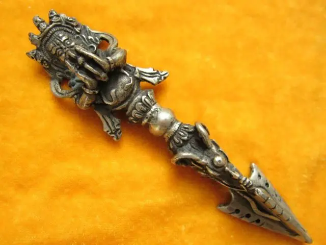

Chinese bronze Buddhist or Taoist instruments Vajra sword buddha head old