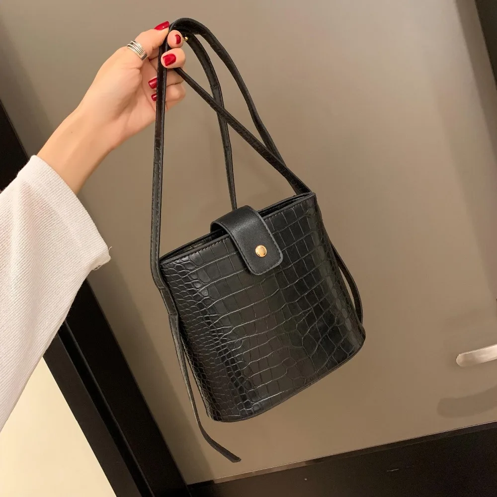 خمر الجلود حجر نمط حقيبة كتف Crossbody حقائب للنساء 2019 جديد أزياء حقائب والمحافظ سستة دلو أكياس