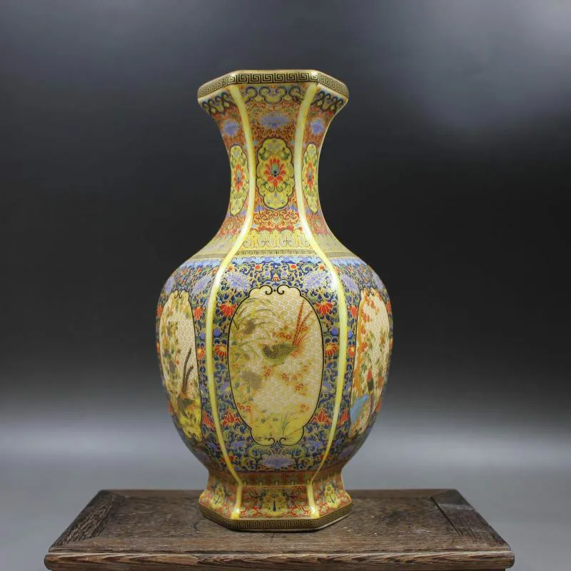 

Jingdezhen Antique Ceramic Vase Enamel bird and flower Porcelain Vase Qing Yong Zheng Decoration Vase