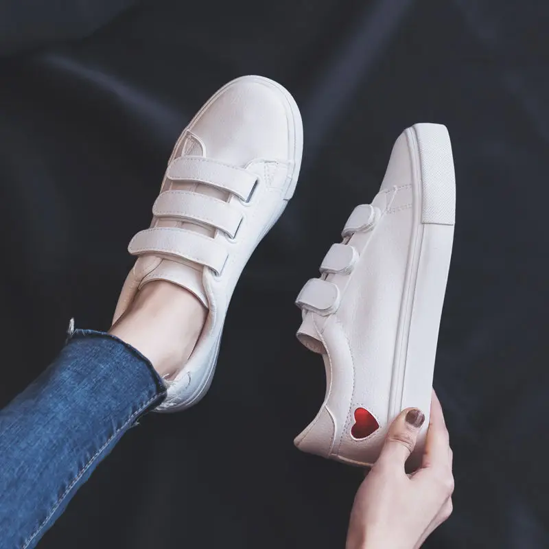 Сезон весна-осень; Женская Студенческая обувь в Корейском стиле; маленькие белые женские спортивные туфли на плоской подошве