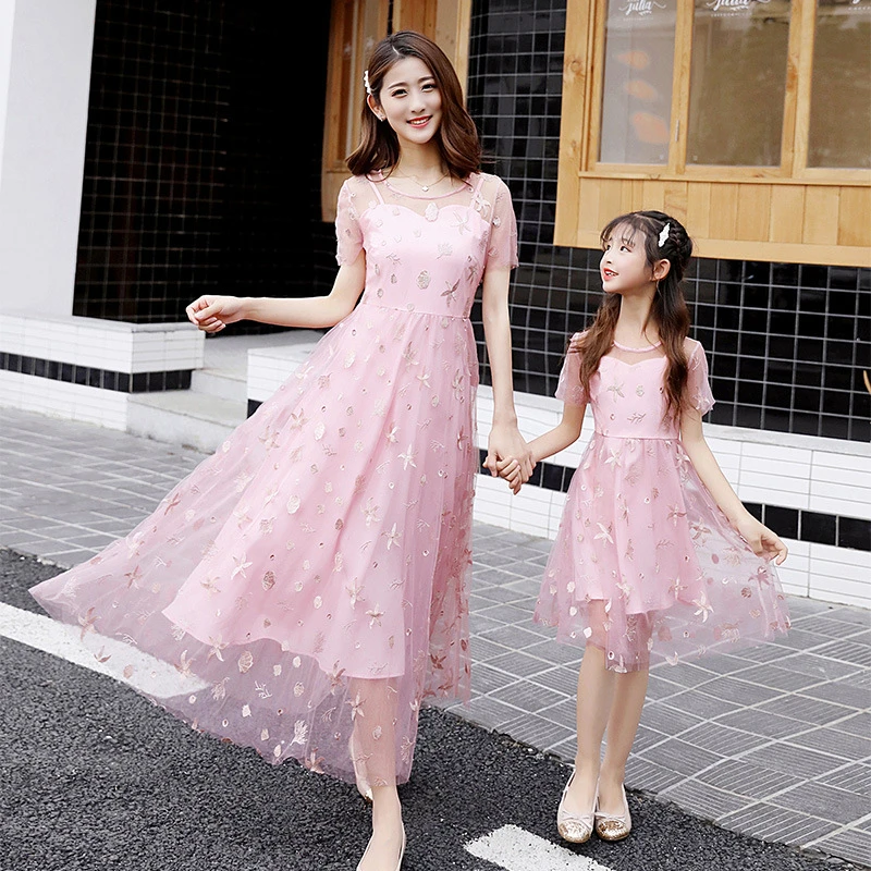 pink and blue matching dresses