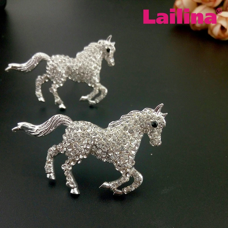 

Free shipping Elegant Crystal Rhinestone Horse Shape Brooch Running Animal Horse Brooch for Men Jewelry