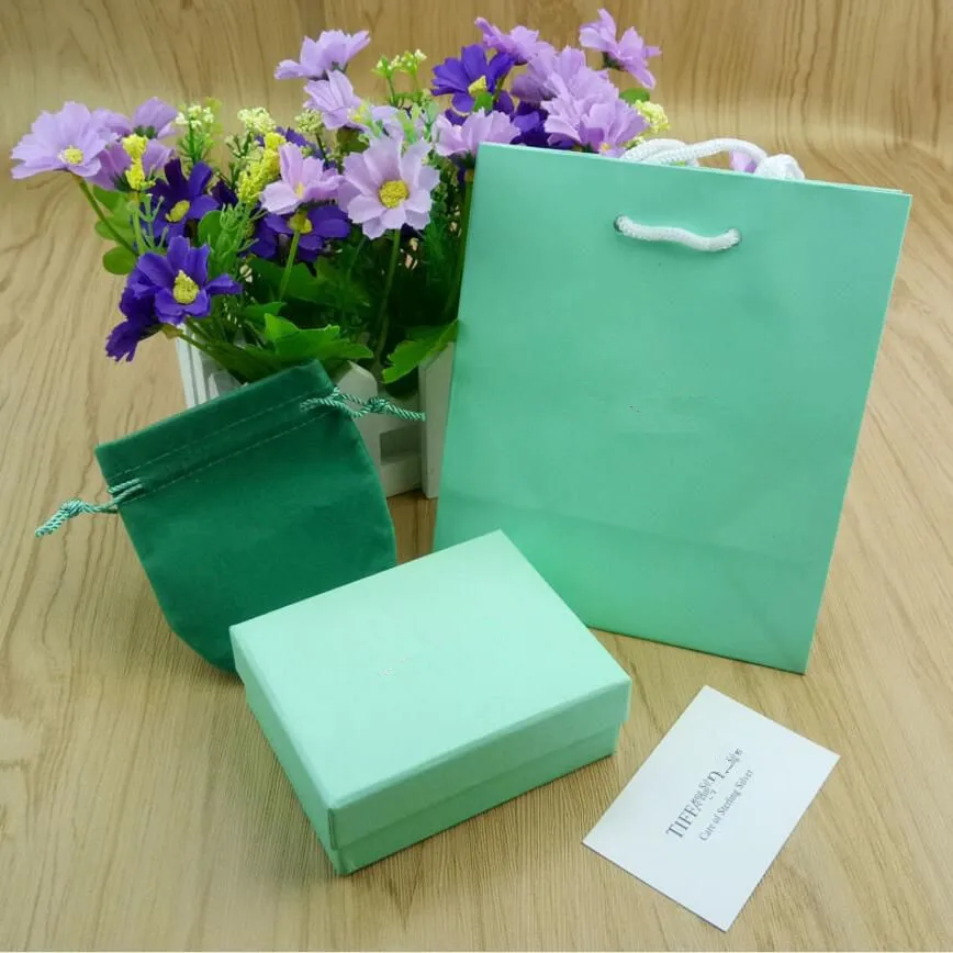 Низкая цена зеленая высококачественная бумага модная дизайнерская бижутерия подарочные пакеты коробки ярлыки и серебряная ткань упаковка набор PK7