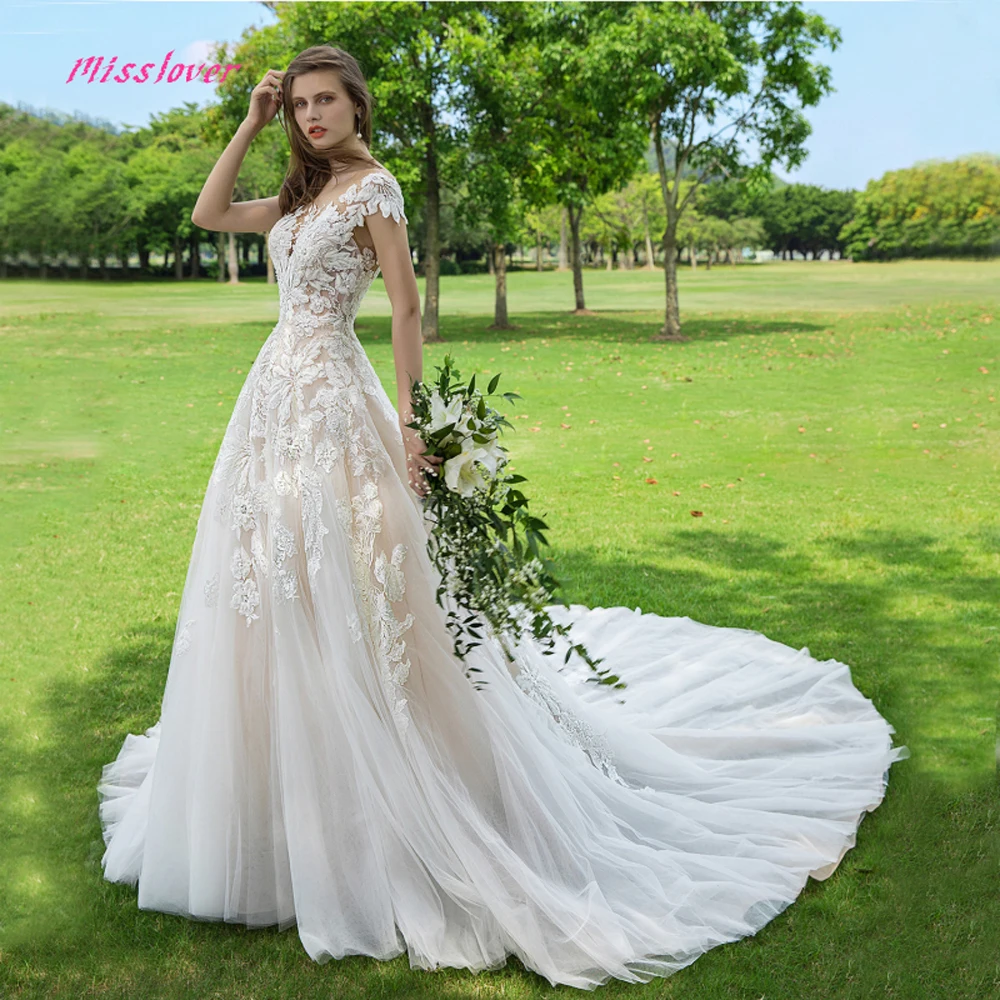 

Vintage Luxury Appliques Lace Wedding Dress with Pearls 2019 high quality Sexy Bridal Gown Cathedral Train Vestido De Noiva