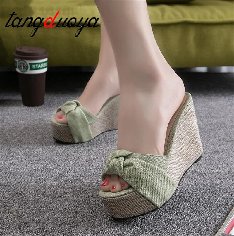 

2019 summer wedges slippers women shoes Rome style flower slippers high-heeled Waterproof Tai beach sandals slipper heels shoes