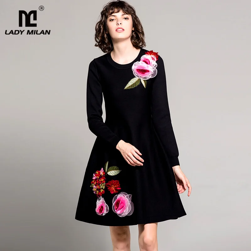 

New Arrival 2018 Women's O Neck Long Sleeves Appliques Flowers Knitted Elegant High Street Fashion Little Black Dresses