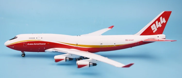 Fine rare IF200 1: 200 American fire extinguishing aircraft Boeing B747-400 N744ST Alloy passenger model Collection model