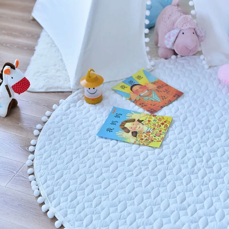 Белый мягкий бархатный детский игровой коврик для ползания с помпоном стеганый игровой коврик вигвама ковер для детской комнаты