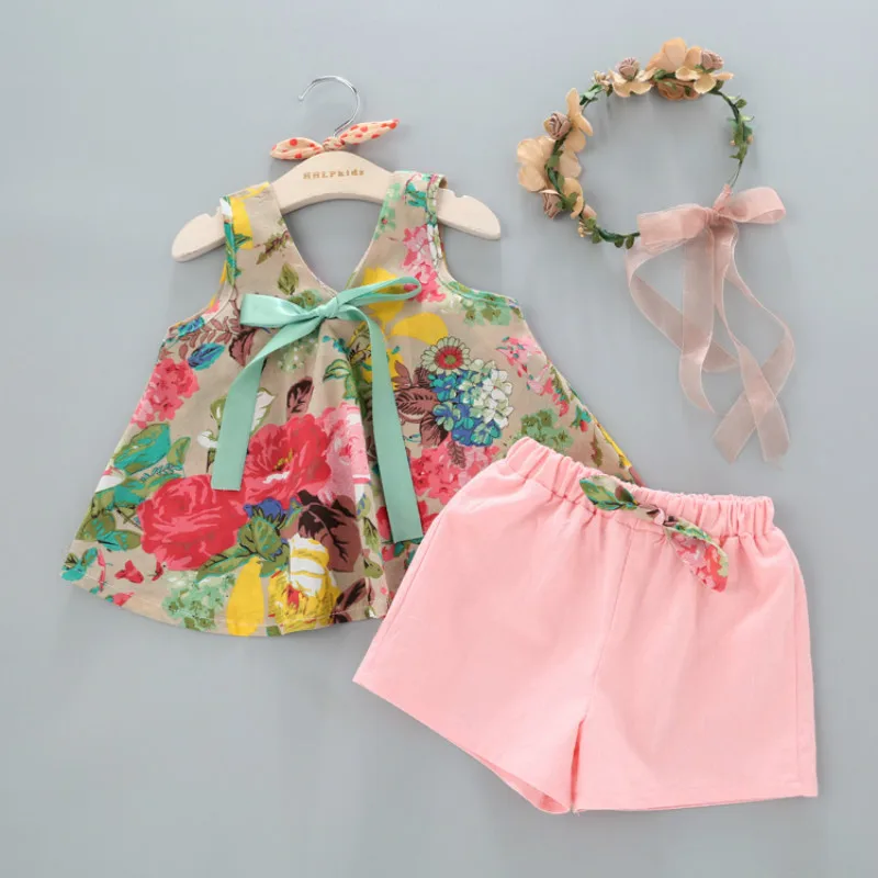 

2019 summer models new small girls Western style floral sleeveless shirt + shorts suit children's clothing