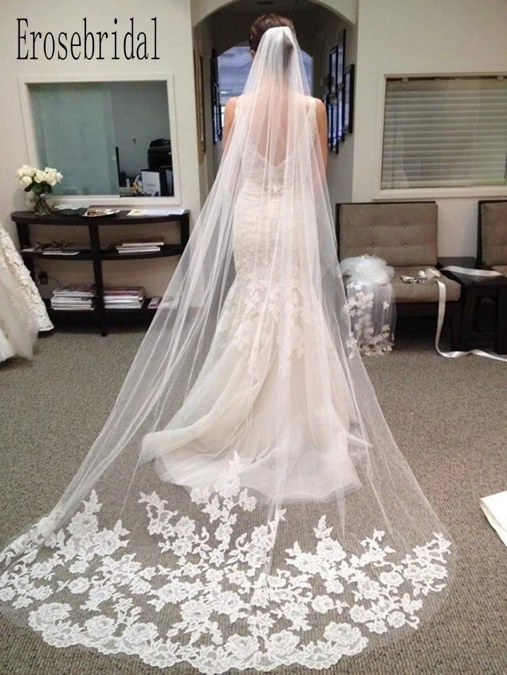 Erosebridal Новое поступление Соборная 3 ярда Фата невесты кружевная кромка вуаль аппликация Длинная женская свадебная белая вуаль Индивидуальный размер