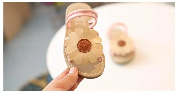 girls sandals (21)