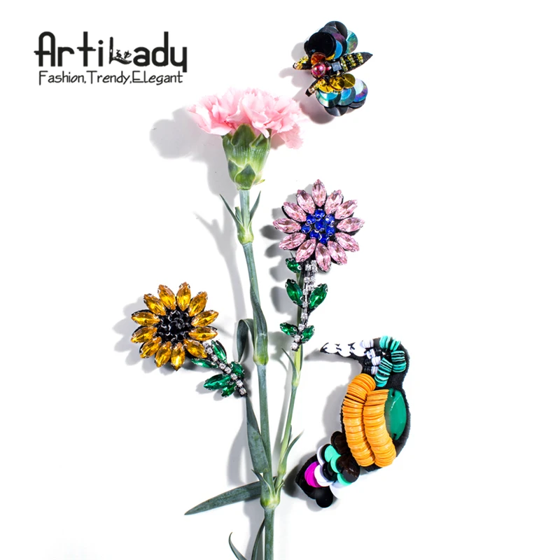 Artilady 10 вариантов! летний Стиль булавки броши сделанный вручную цветок из кристаллов Значки для женщин ювелирные изделия вечерние подарки