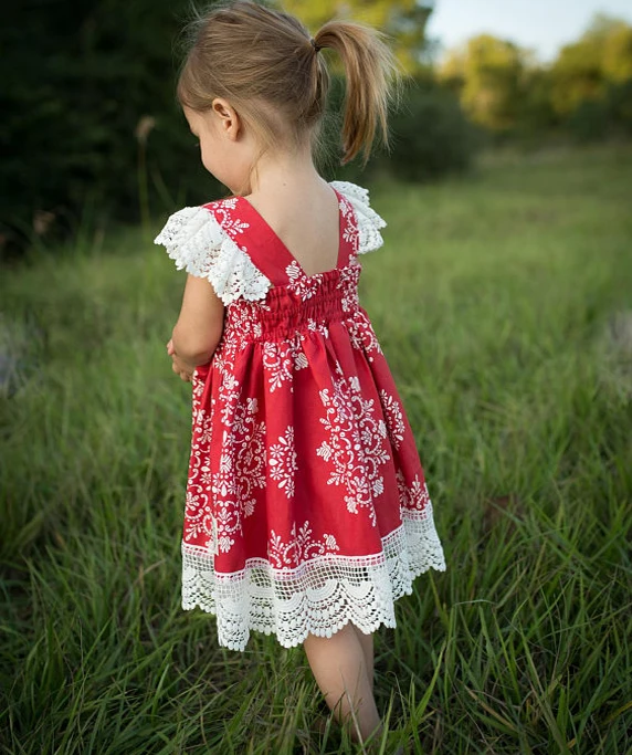 Милое платье с цветочным рисунком и оборками для девочек; летние платья принцессы для маленьких девочек; праздничное платье-пачка красного цвета; кружевное платье в стиле пэчворк; 2-7Y
