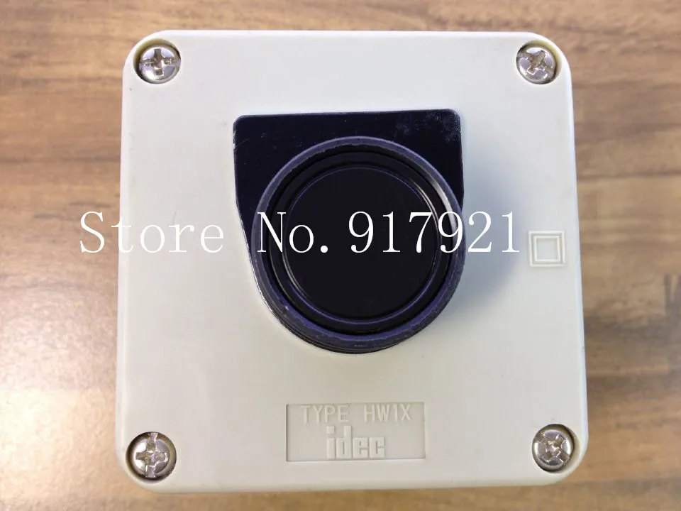 

[ZOB] Japan's IDEC Idec TYPE and HW1X flat black button switch with genuine original box --5pcs/lot