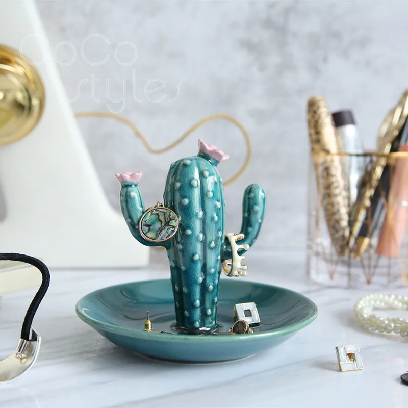 19 Ceramic jewelry dish  (4)