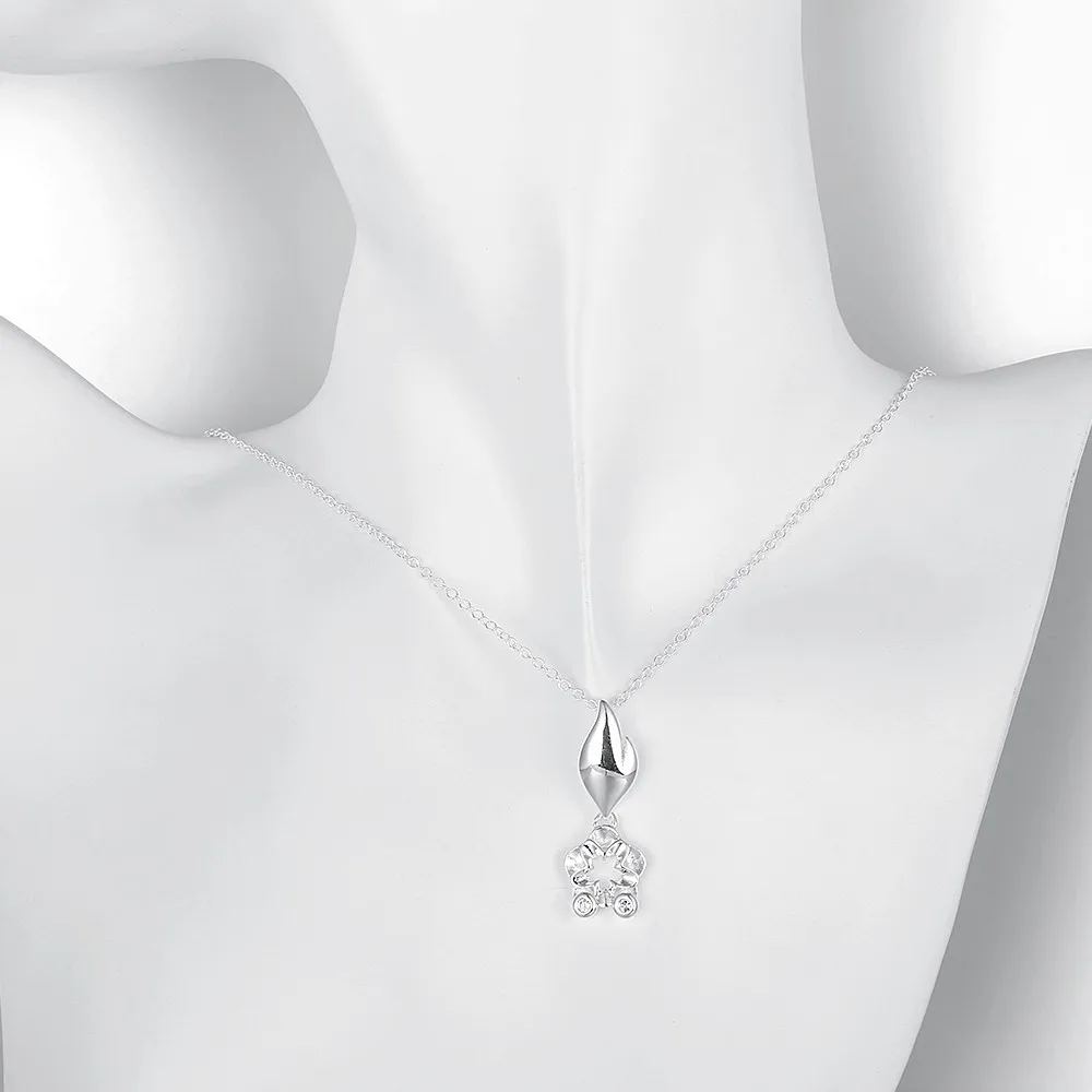 Pendant Necklaces Trendy Personality Flower Style Dazzling White Zircon Silver Plated Jewelry Accessories HFNE0350