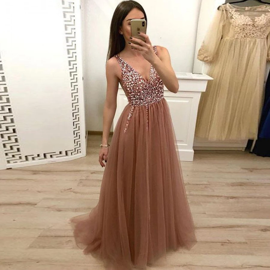 

A-Line Beaded V-Neck Tulle Long Prom Dresses Brown Floor Length Sleeveless Crystals Evening Dress vestidos de graduacion