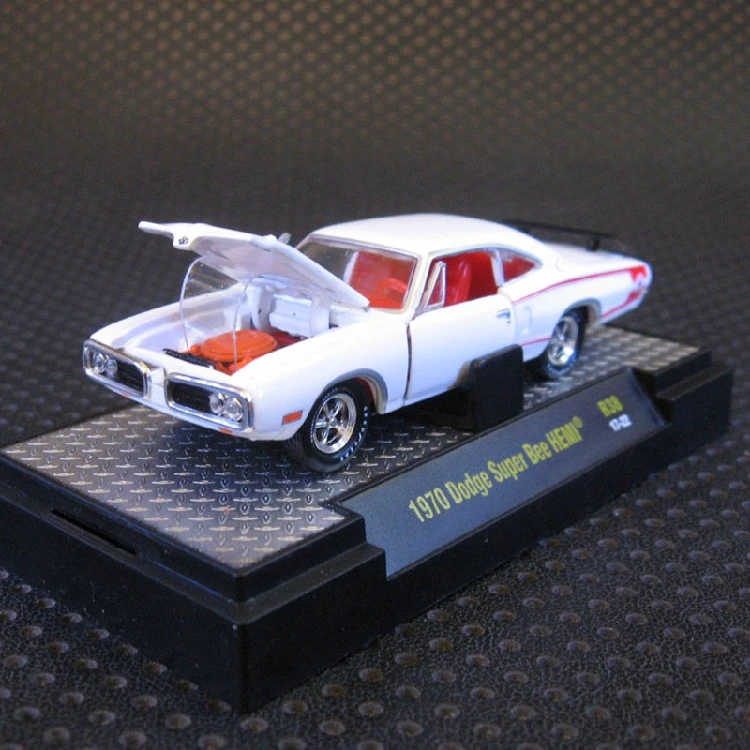 M2 1:64 1970 Dodge Super Bee boutique игрушечный автомобиль из сплава для детей Детские игрушки
