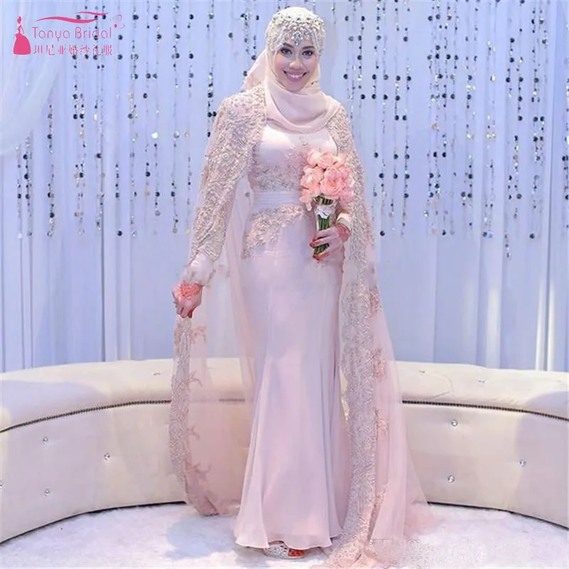 

Arabic Dubai Long Sleeves High Neck Muslim Wedding Dress Applique Crystals Beaded Bridal Gowns with Wrap Vestido De Novia SS155
