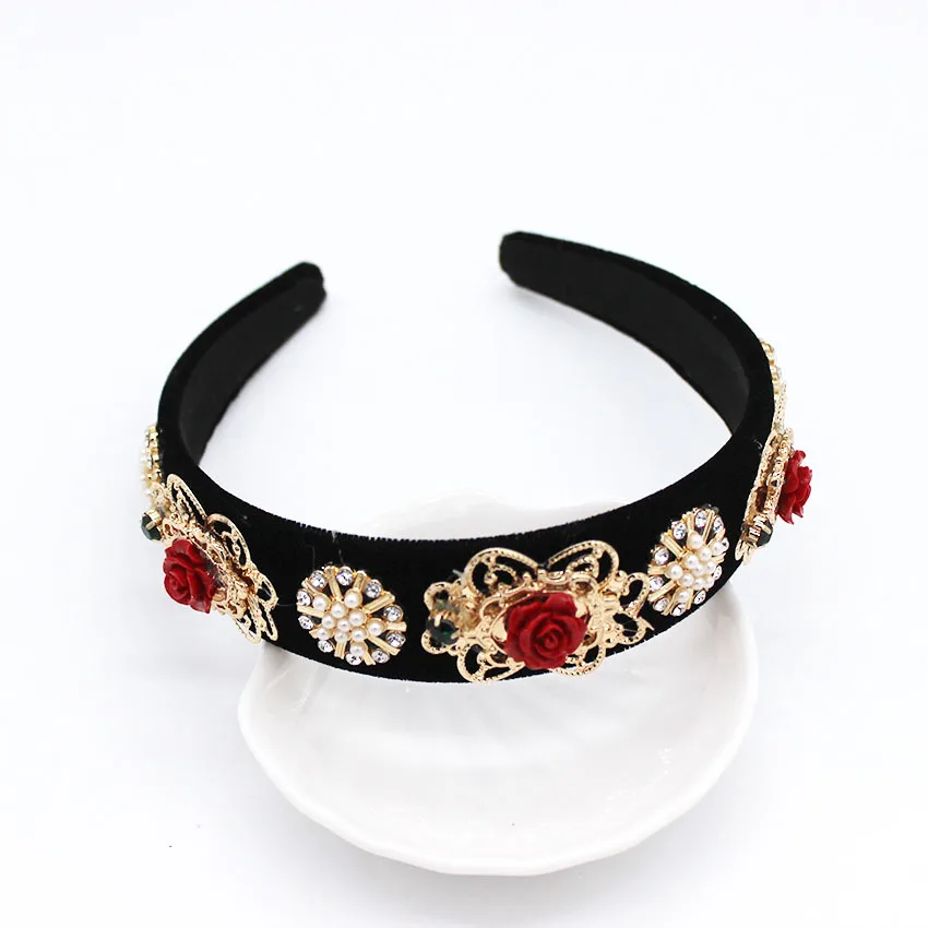 

New Trendy Retro Pearl Ceramic Flower Hair Accessories Crystal Jewelry Baroque Crown Handwork Hairband Tiara Party Wedding Gifts