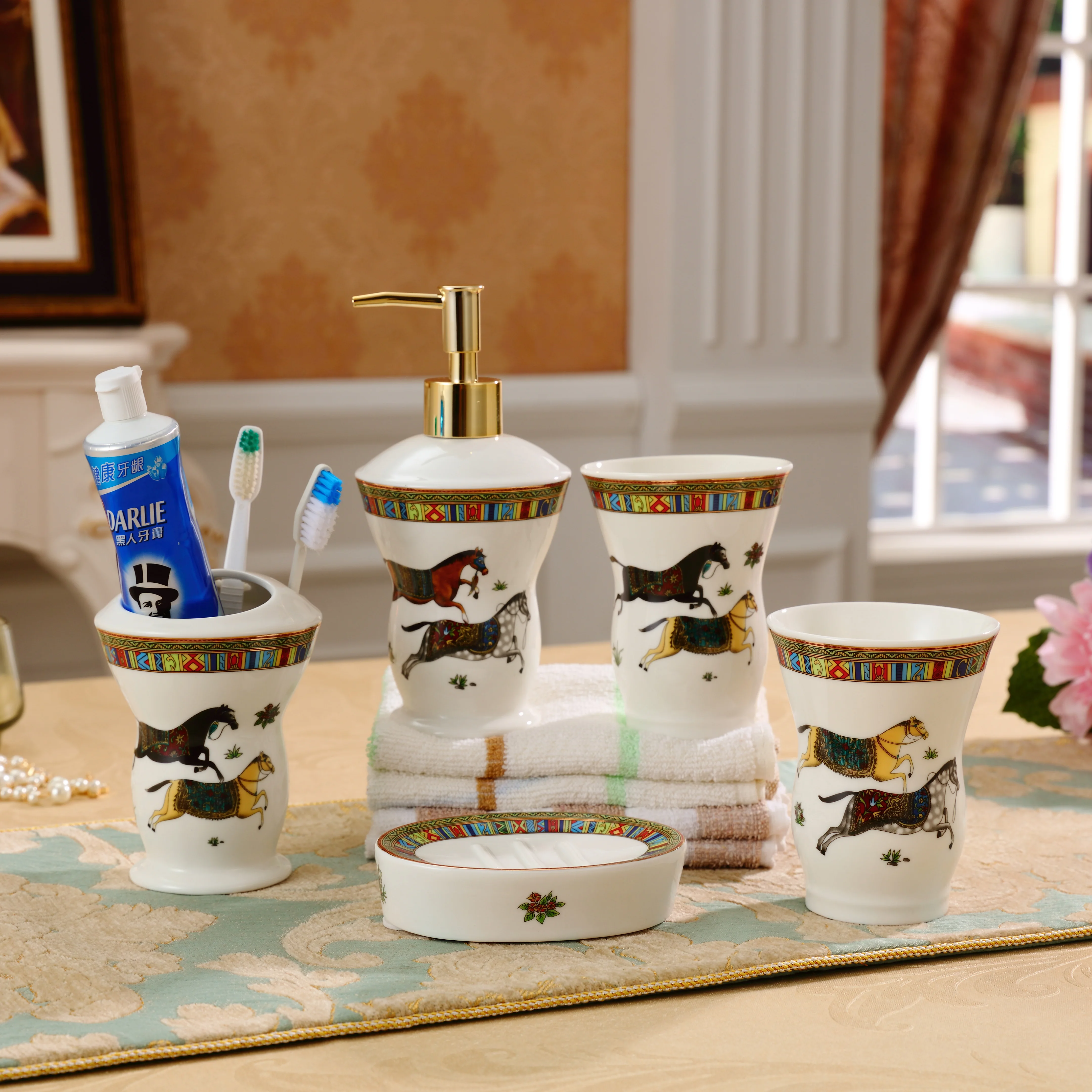 Bathroom Sets Ceramic Horse Toilet Accessories Set Toothbrush Sets Ceramic Horse Toilet Accessories