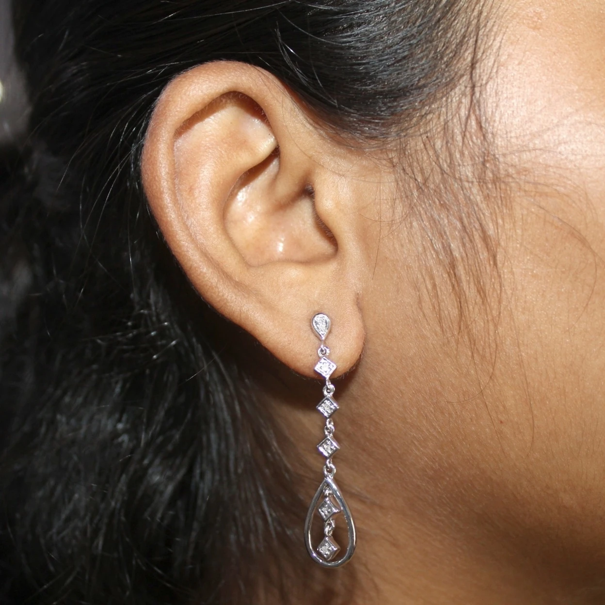 Roun Cut D/VVS1 Simulated diamond 14K White Gold Over Drops Dangle Earrings