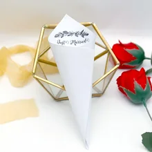 Изготовленный На Заказ деревенский только что женат с лавровой свадебные конфетти конус, крафт Свадебная услуга, вечерние украшения стола, лавровые конусы, Свадебный бросок