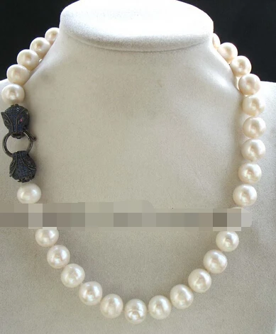

08149 freshwater pearl white 12-13mm &leopard necklace