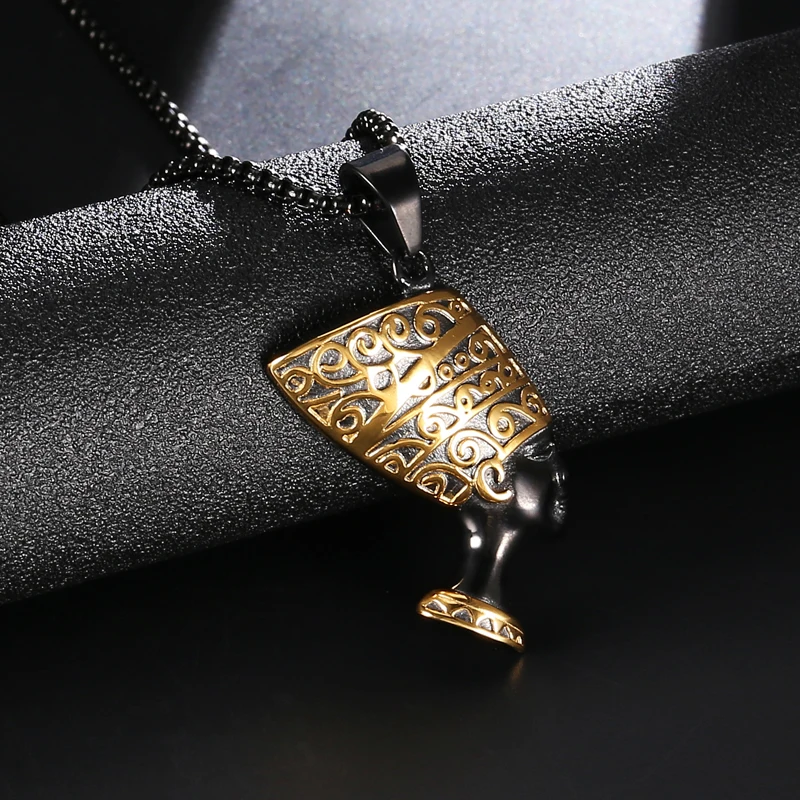 D&Z Ancient Cleopatra Nefertiti Pendants & Necklaces Stainless Steel Pyramid Egyptian Queen Necklaces for Men Women Jewelry Fashion Jewelry