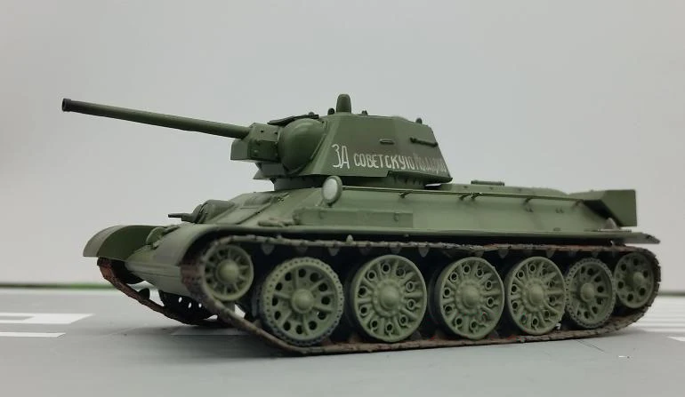 1: 72 T-34-76 модель танка советской войны Трубач 36267 Коллекционная модель