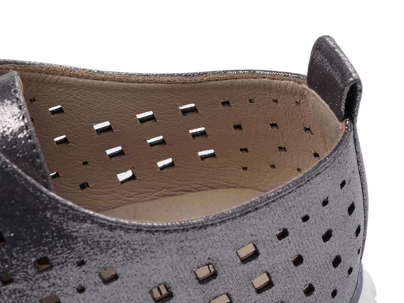 AIMEIGAO New Autumn Spring Soft Leather Women Flats Shoes Lace Up Breathable Shoes Hollow Out Casual Women Flat Soft Shoes