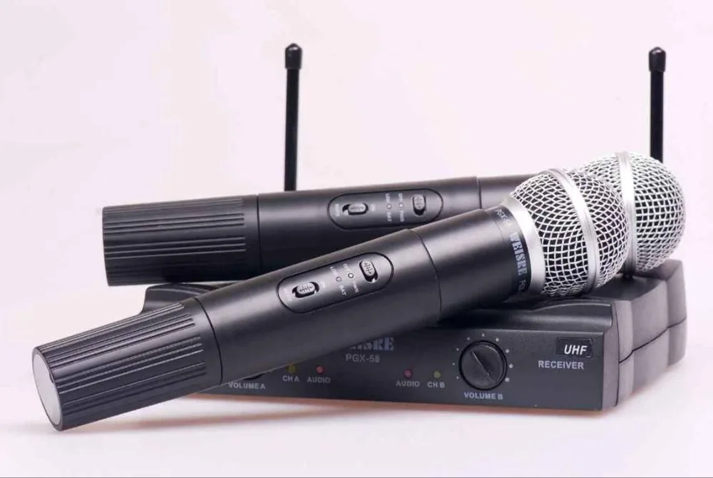 Hot UHF UT4 Type Dual Wireless Microphone Mic System Cordless +2 MIC