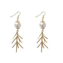 

Creative Literary Style Long Leaf Dangle Earrings Fashion Simulated Pearl Leaves Charm Statement Jewelry Party Gift Brincos