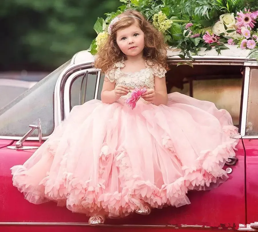 

Vintage Blush Pink Flower Girl Dresses Tulle Ruffles Kids Girl Pageant Gowns Lace Cap Sleeves Children Birthday Party Dress
