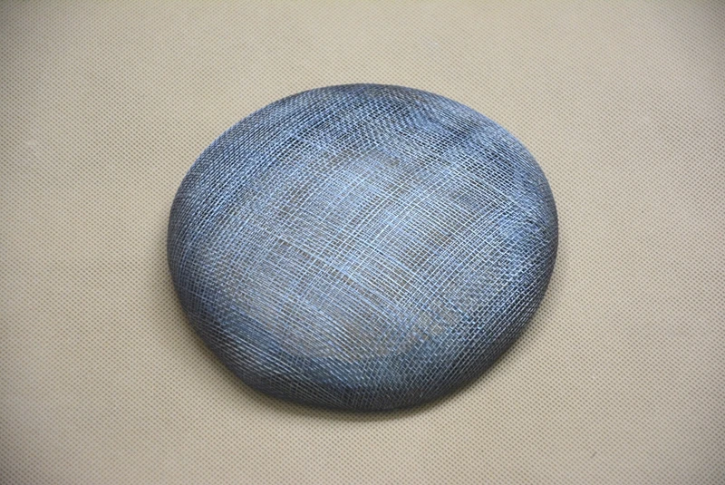 B065-gray-2
