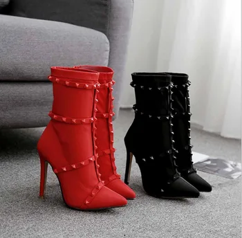 

Rivet Roman Style 11.5CM High Heel Women's Boots Pointed Belt Nails Women's Boots Red Black 35-42 Yards
