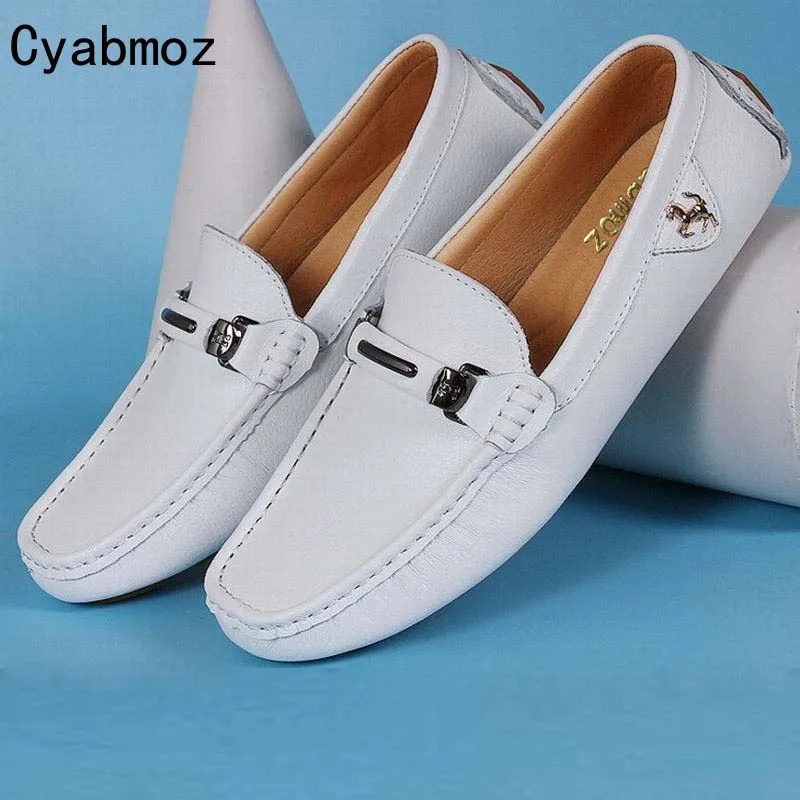 New Leather men flat shoes Soft Moccasins men loafers Flats driving Peas Shoes Fashion Buckle